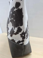 Load image into Gallery viewer, Cow print Tuesday Tote - RSquiltsNcrafts LLC
