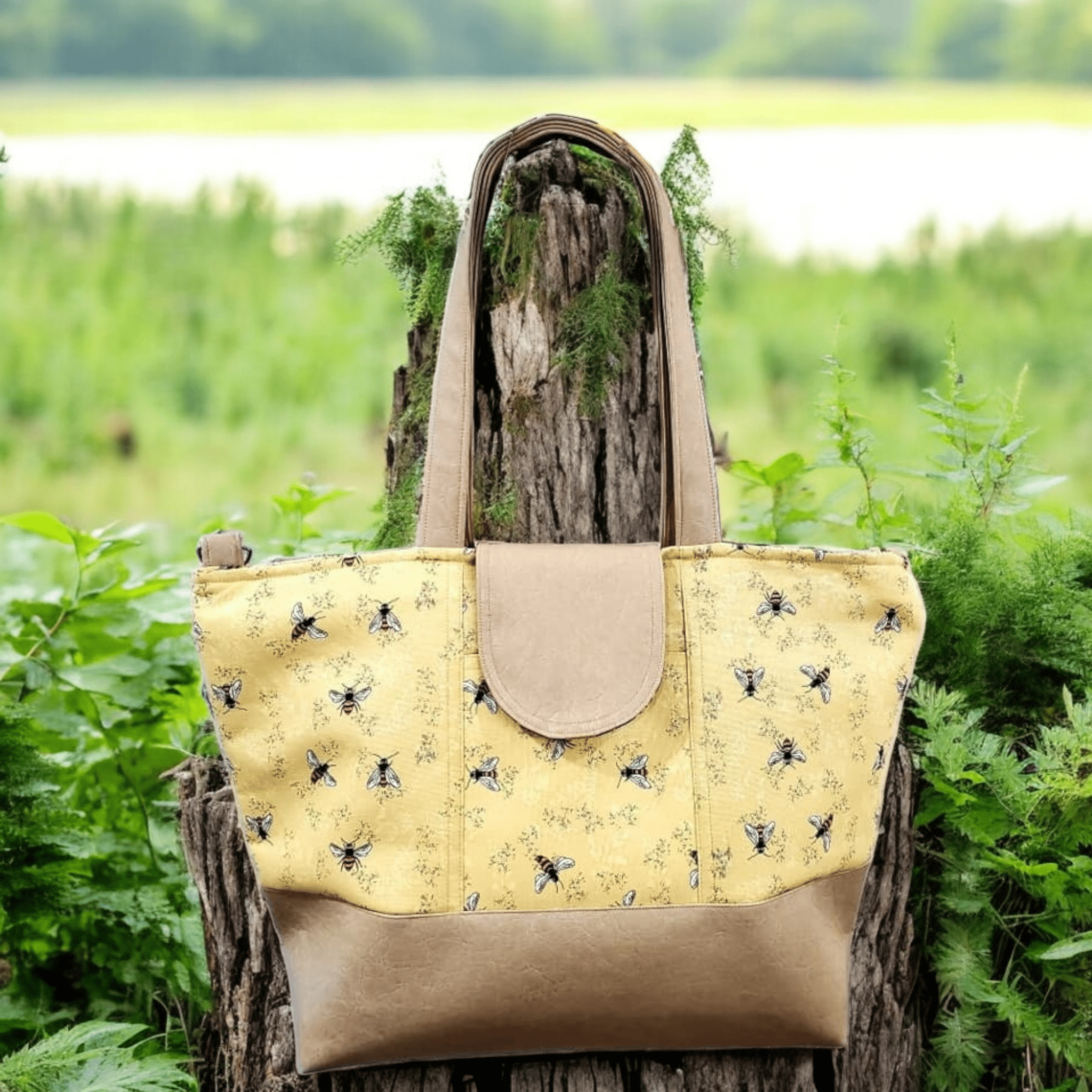 The Explorer Tote - RSquiltsNcrafts LLC