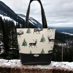 Load image into Gallery viewer, Classic Tuesday Tote - RSquiltsNcrafts LLC
