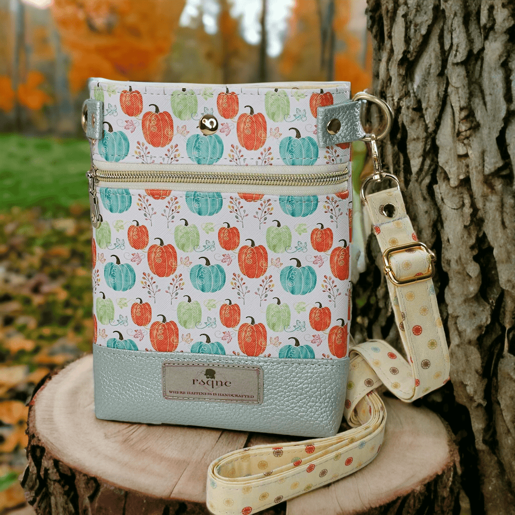 Wanderlust Crossbody 2.0 - RSquiltsNcrafts LLC